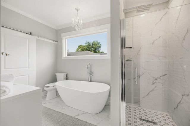 110 Sycamore Street E, Three Oaks Vllg, MI 49128