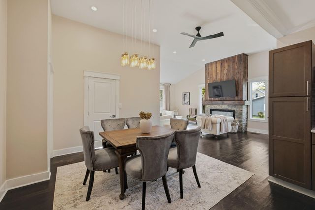 110 Sycamore Street E, Three Oaks Vllg, MI 49128