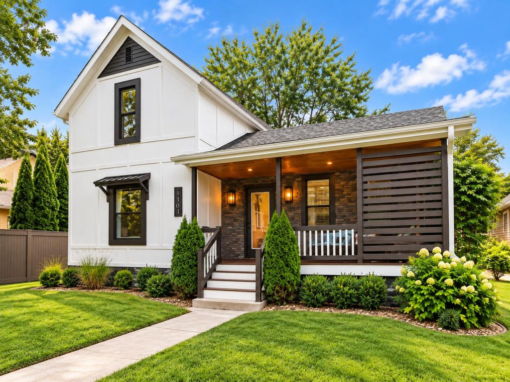 110 Sycamore Street E, Three Oaks Vllg, MI 49128
