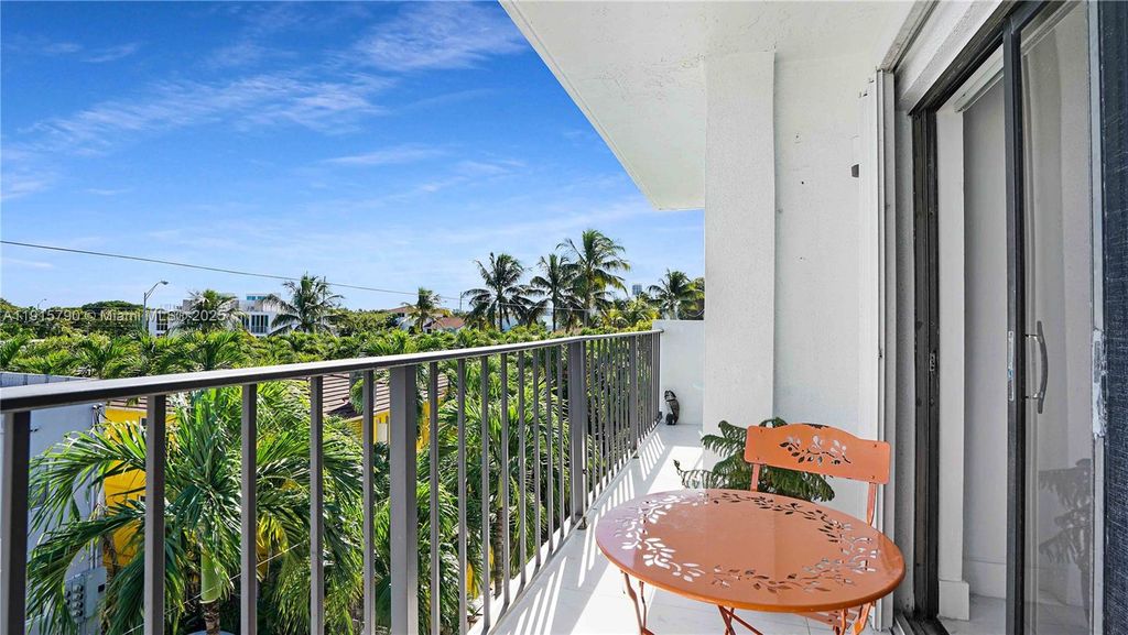 8255 Abbott Ave 403, Miami Beach, FL 33141