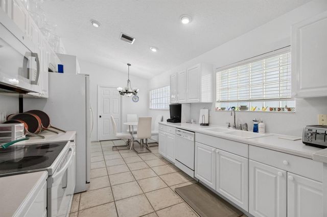 6265 Coral Reef Terrace, Boynton Beach, FL 33437
