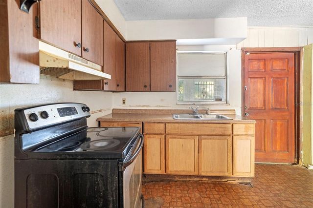 298 NURSERY STREET, Oviedo, FL 32765