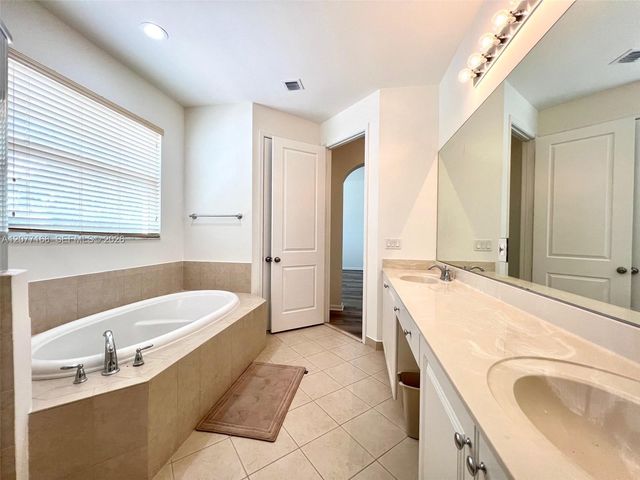 3280 NW 126th Avenue, Sunrise, FL 33323