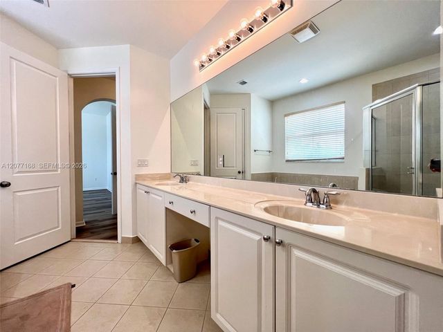 3280 NW 126th Avenue, Sunrise, FL 33323