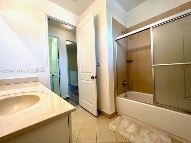 3280 NW 126th Avenue, Sunrise, FL 33323
