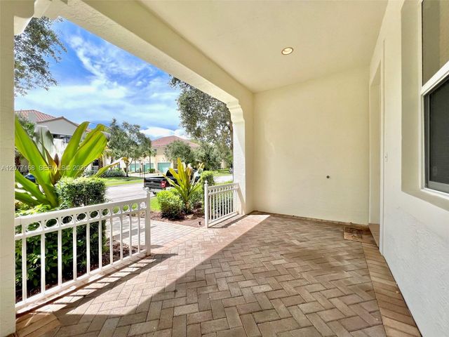 3280 NW 126th Avenue, Sunrise, FL 33323