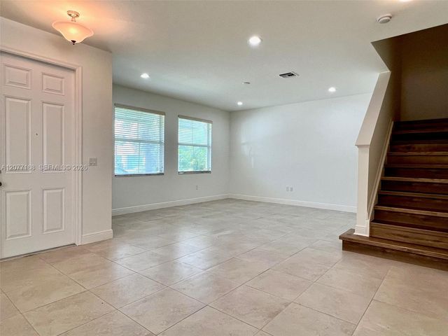 3280 NW 126th Avenue, Sunrise, FL 33323