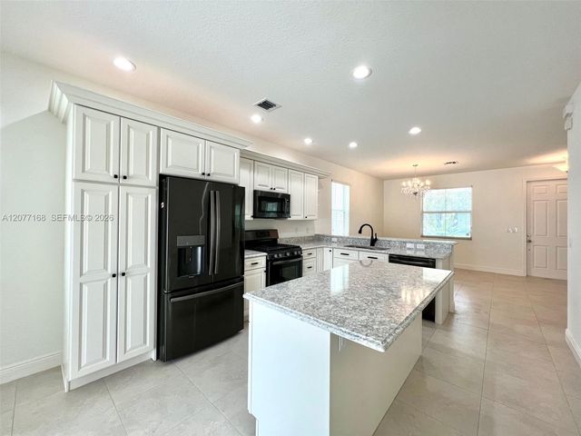 3280 NW 126th Avenue, Sunrise, FL 33323