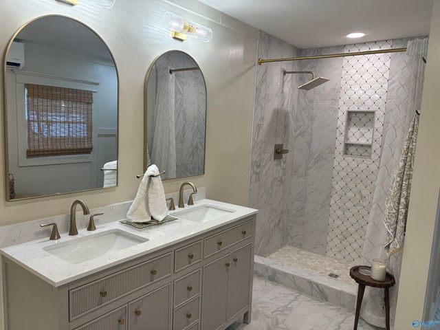 3715 Fall Bluff Drive, Decatur, AL 35603