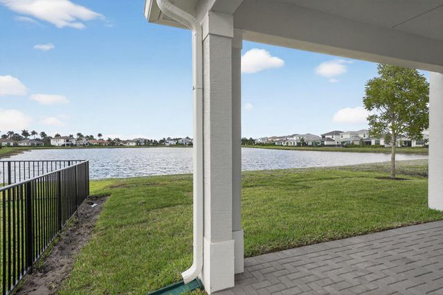 473 SE Fascino Circle, Port St Lucie, FL 34984