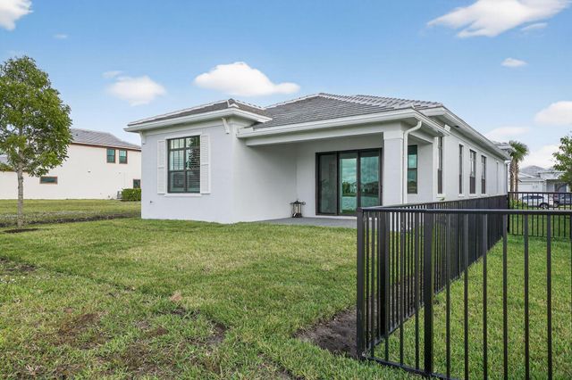 473 SE Fascino Circle, Port St Lucie, FL 34984
