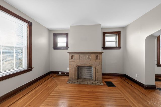 3226 Montana Avenue, Cincinnati, OH 45211