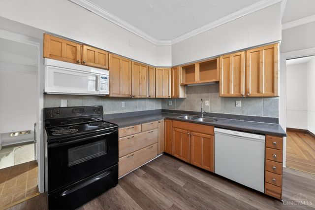 3226 Montana Avenue, Cincinnati, OH 45211