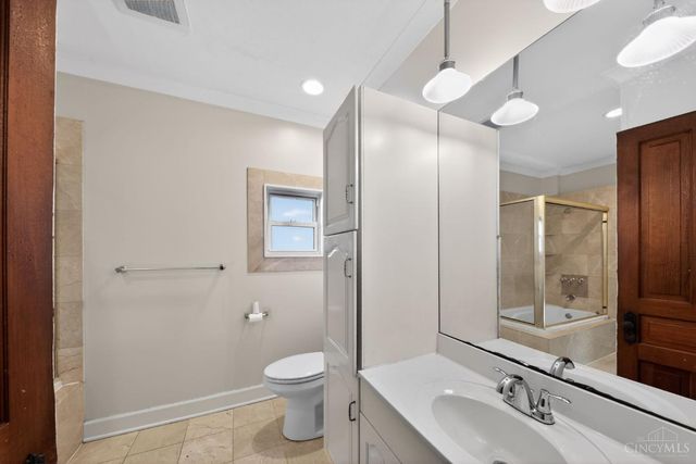 3226 Montana Avenue, Cincinnati, OH 45211