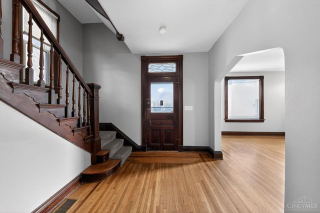 3226 Montana Avenue, Cincinnati, OH 45211