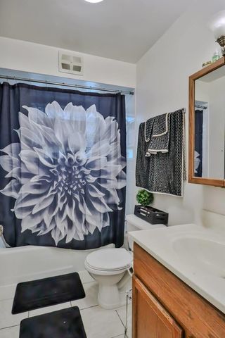 18320 Cherry Creek Drive 2, Homewood, IL 60430