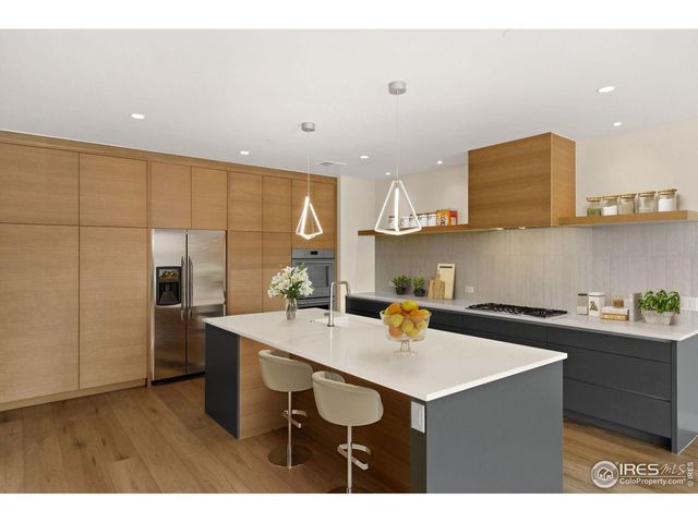 205 E 6th St 200, Loveland, CO 80537