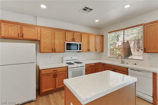 5870 Lustrous Court, Las Vegas, NV 89148