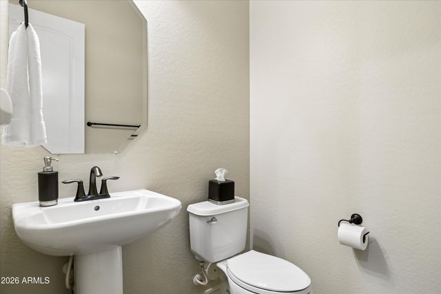 570 W Yellowstone Way, Chandler, AZ 85248