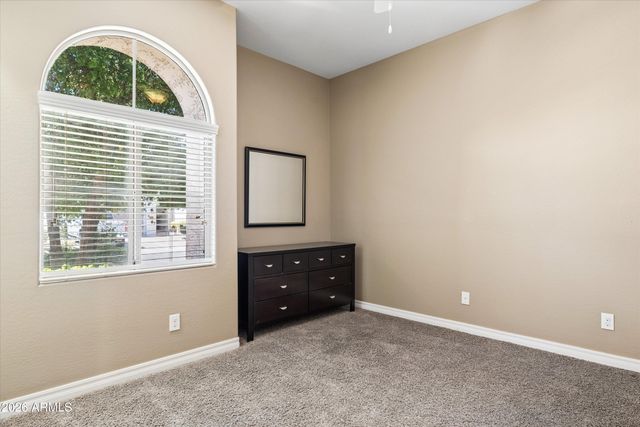 570 W Yellowstone Way, Chandler, AZ 85248