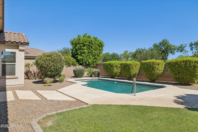 570 W Yellowstone Way, Chandler, AZ 85248