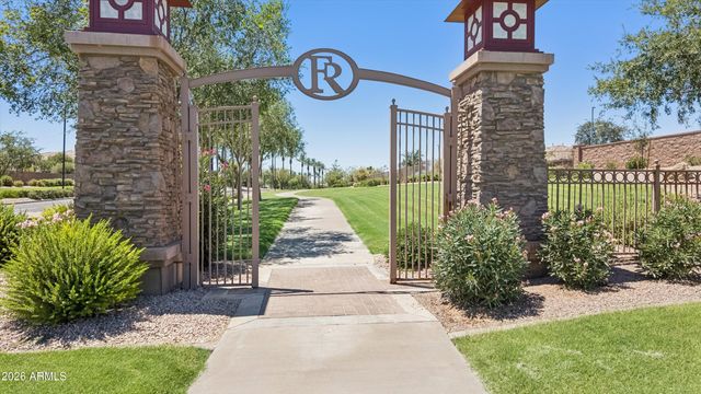 570 W Yellowstone Way, Chandler, AZ 85248