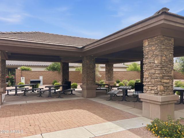 570 W Yellowstone Way, Chandler, AZ 85248