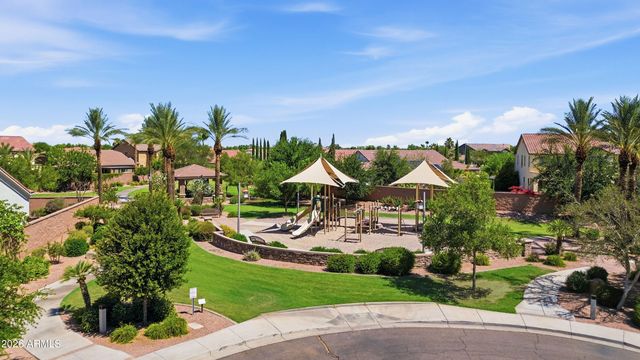 570 W Yellowstone Way, Chandler, AZ 85248