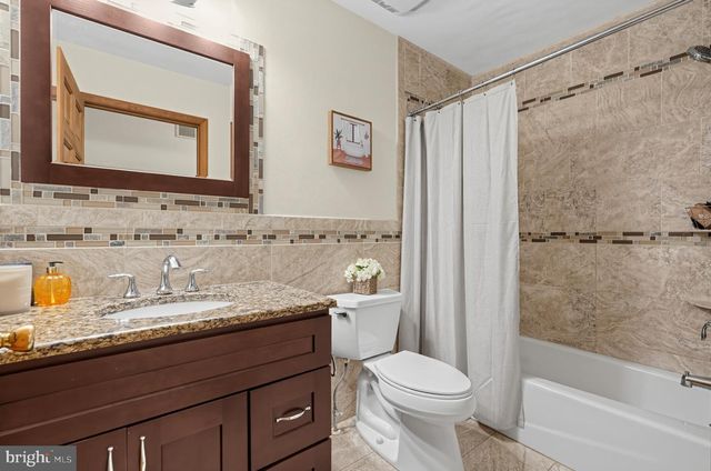7704 VENICE BLVD, Mays Landing, NJ 08330