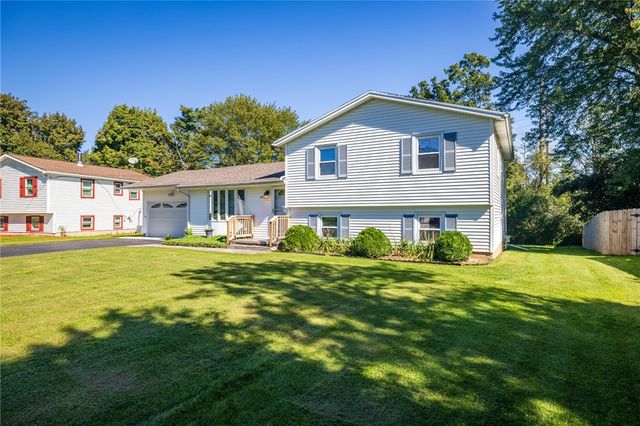 69 Cedarhurst Drive, Henrietta, NY 14586