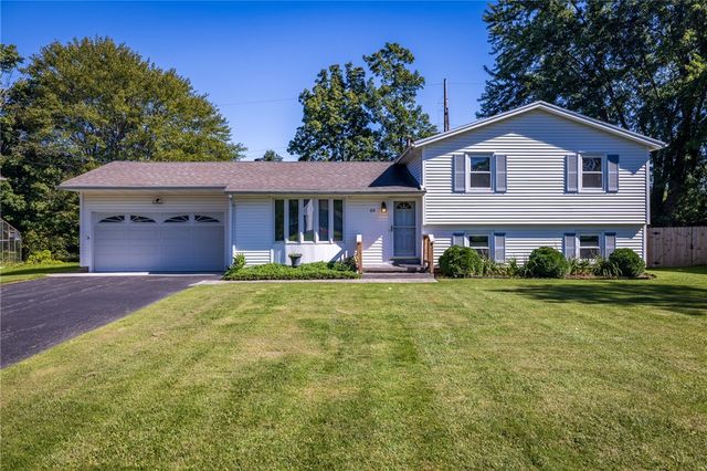 69 Cedarhurst Drive, Henrietta, NY 14586