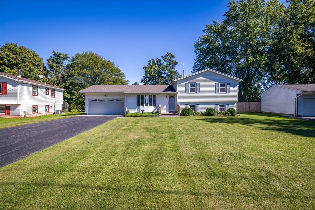 69 Cedarhurst Drive, Henrietta, NY 14586
