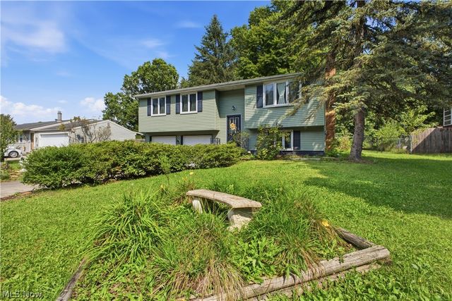 1343 Northfield Drive, Mineral Ridge, OH 44440