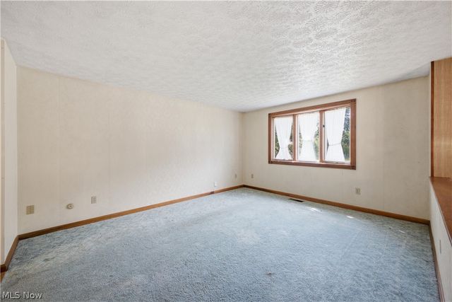 1343 Northfield Drive, Mineral Ridge, OH 44440