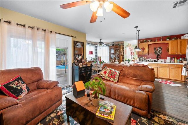 742 Mcauliffe Court, Redlands, CA 92374