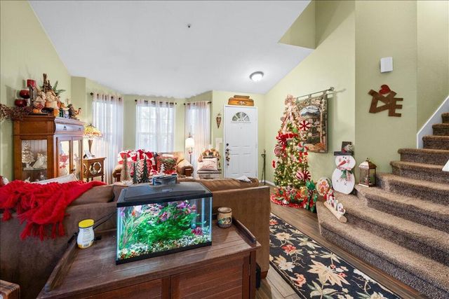 742 Mcauliffe Court, Redlands, CA 92374