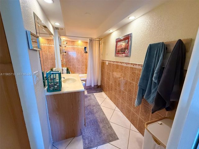 1967 S Ocean Blvd 310-C, Lauderdale By The Sea, FL 33062