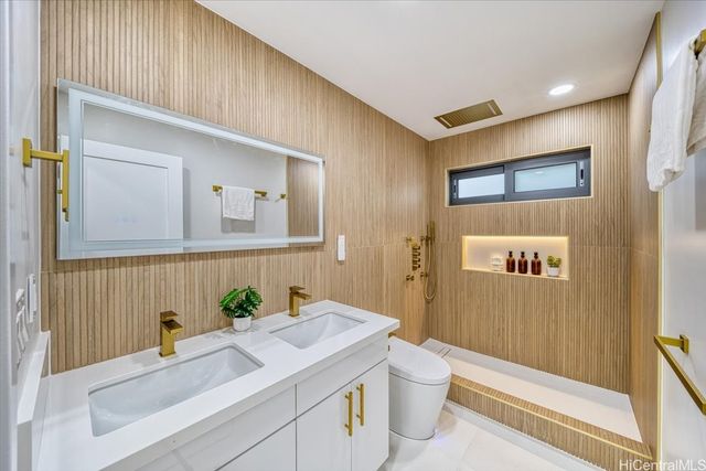 1182 Akuila Place, Kailua, HI 96734