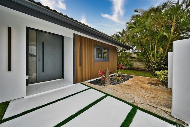 1182 Akuila Place, Kailua, HI 96734