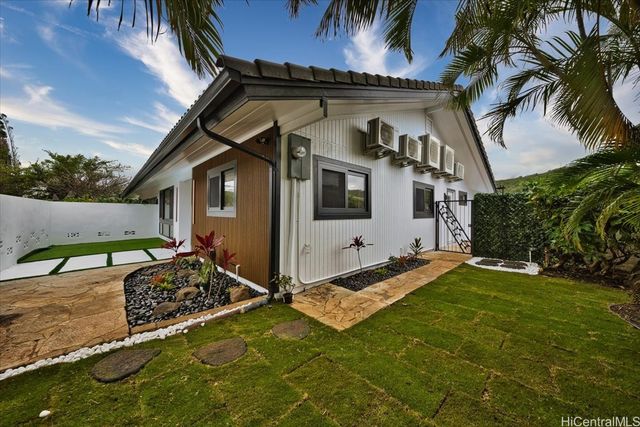 1182 Akuila Place, Kailua, HI 96734
