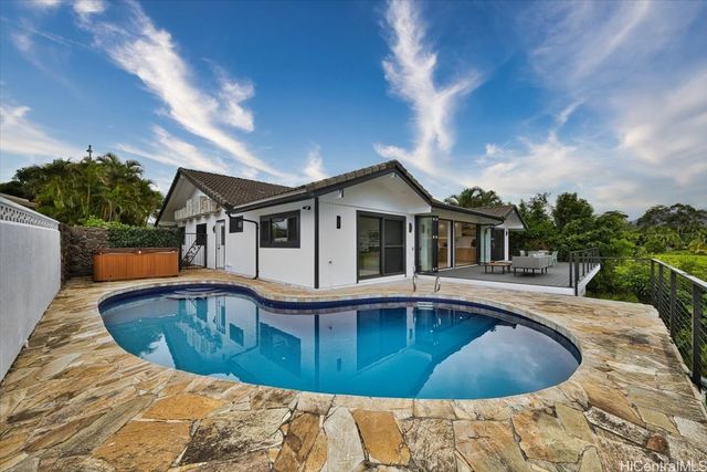 1182 Akuila Place, Kailua, HI 96734