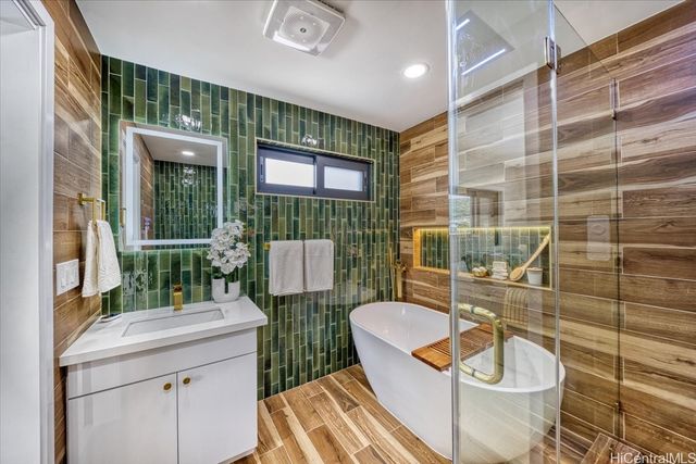 1182 Akuila Place, Kailua, HI 96734