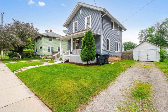 308 VAN STREET, Neenah, WI 54956
