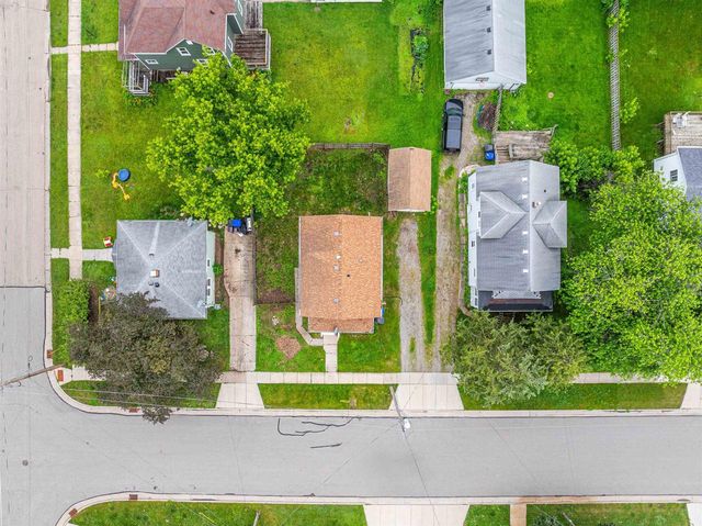 308 VAN STREET, Neenah, WI 54956