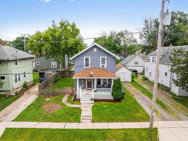 308 VAN STREET, Neenah, WI 54956