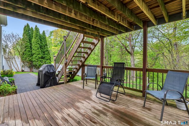 19 Robertson Drive, Hamden, CT 06518