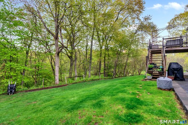 19 Robertson Drive, Hamden, CT 06518