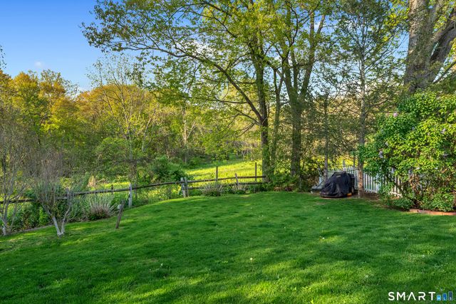 19 Robertson Drive, Hamden, CT 06518