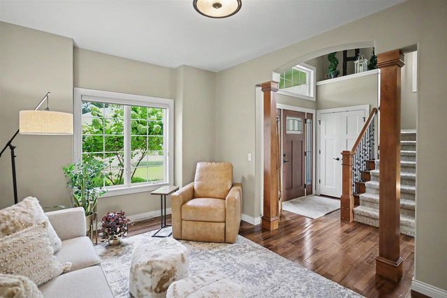 2022 Foggy Mountain Pass, Waunakee, WI 53597