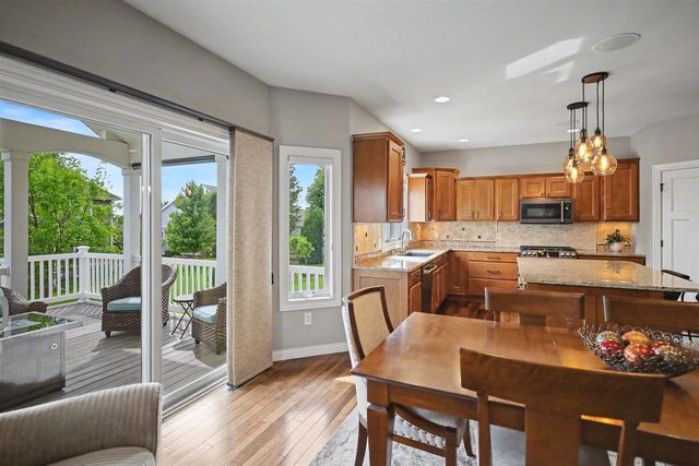 2022 Foggy Mountain Pass, Waunakee, WI 53597